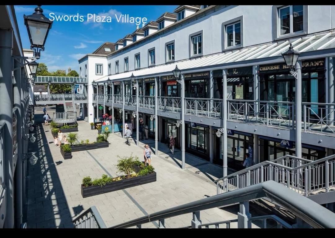 Vila Grab House Swords Exteriér fotografie