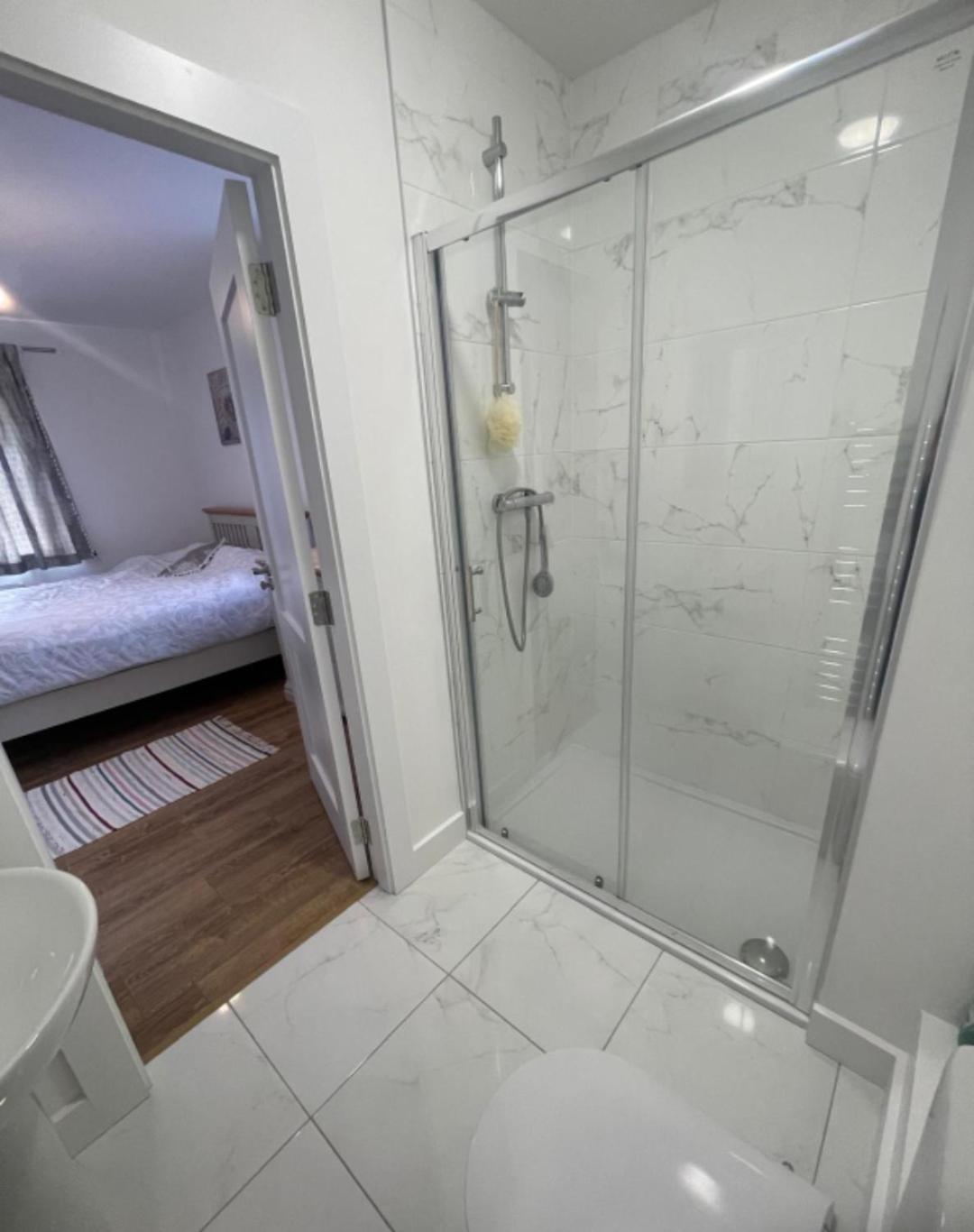 Vila Grab House Swords Exteriér fotografie