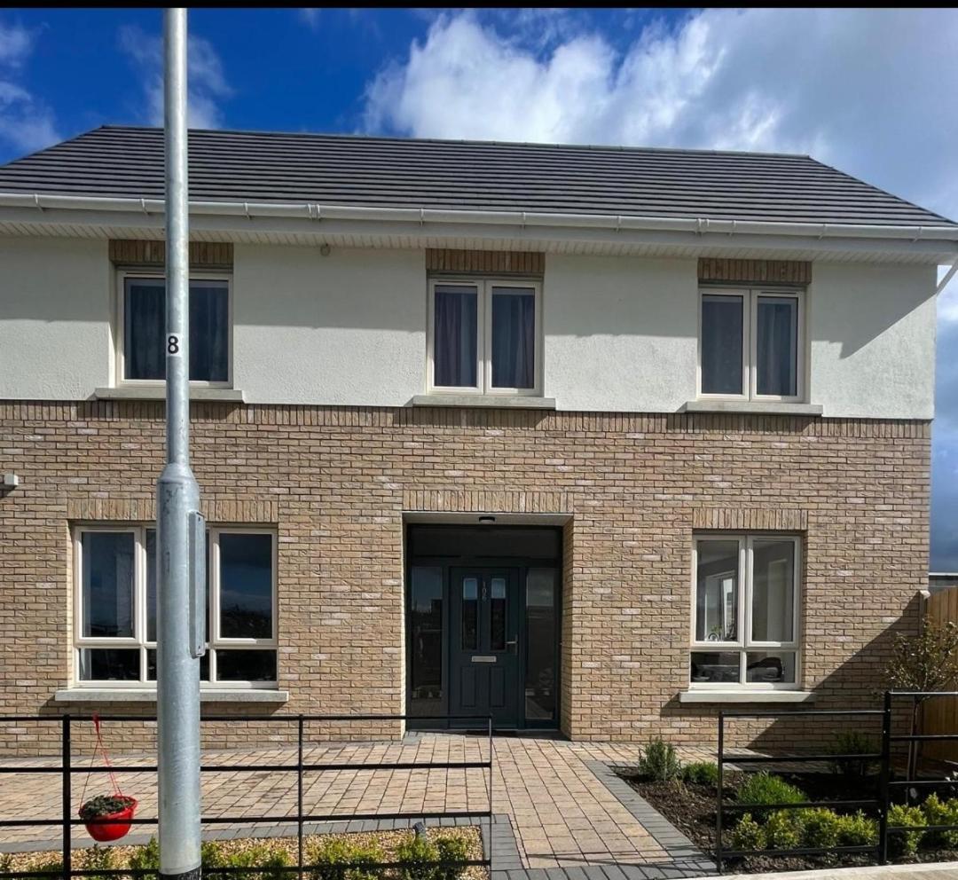 Vila Grab House Swords Exteriér fotografie