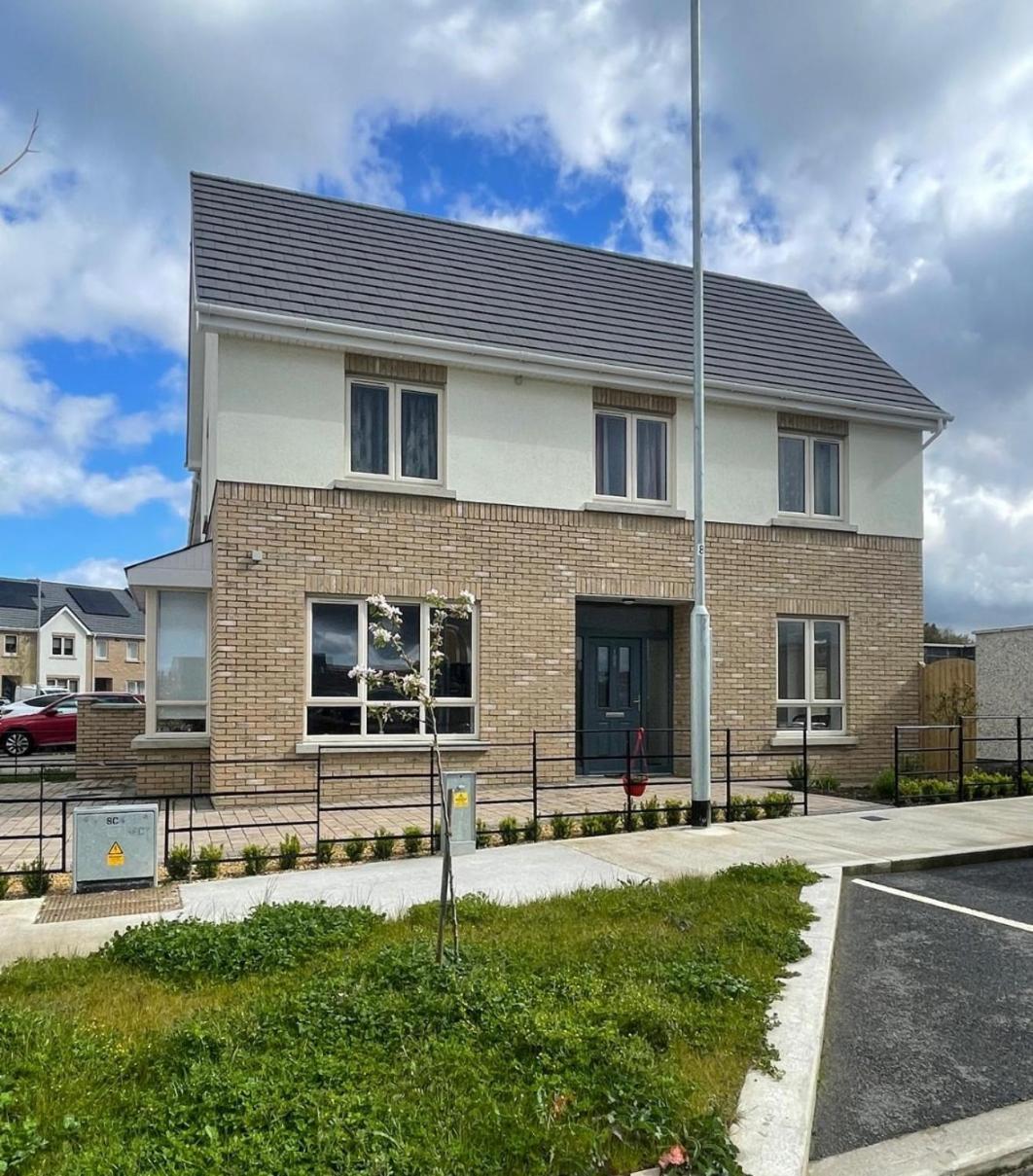 Vila Grab House Swords Exteriér fotografie